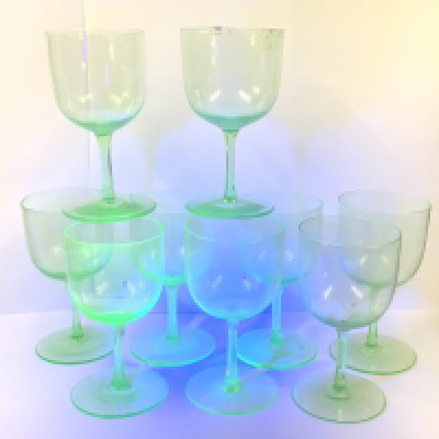 9 vintage Uranium glass wine glasses, 12cm.