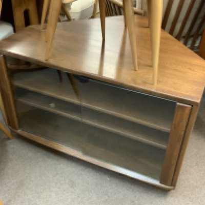Ercol elm glazed corner TV stand. 91cm x 71cm x 56cm