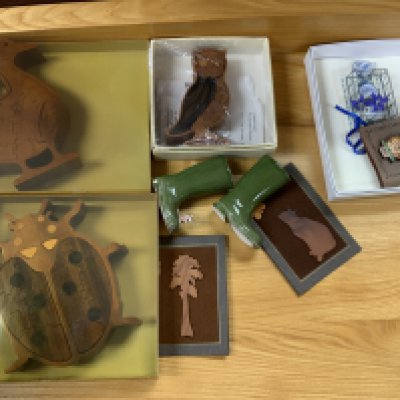 a collection of mixed ceramics and odds. NO RESERVE