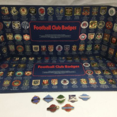 A collection of football badges comprising seven enamel Steward examples from 1958 onwards plus two complete Esso sets. Shipping category B.