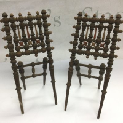 Two bobbin turned miniature wooden easels, approx 23cm. Shipping category B.