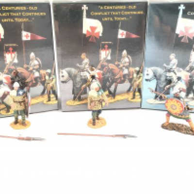 3 Boxed King And Country Figures including Foot Soldier With SpearAnd Shield. Foot Soldier With Spear and Defending Saracen With Sword and Axe.