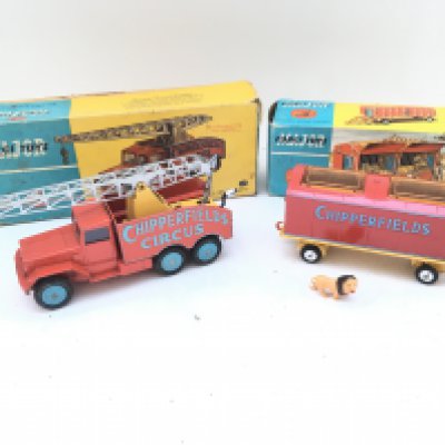 A Boxed Corgi Chipperfields Circus Crane Truck #1121 And A Circus Animal Cage.