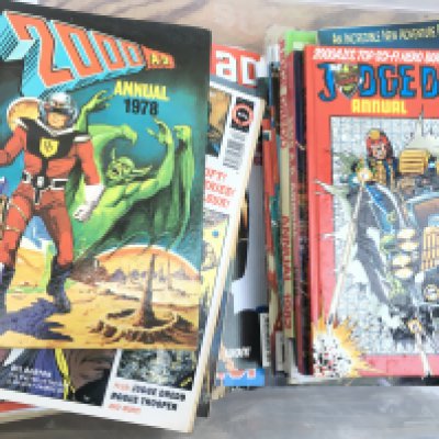 A Collection of 2000 Ad Comics From 1978-1982. No Reserve.