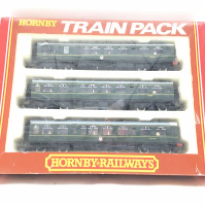 A Boxed Hornby 00 Gauge BR 3-Car Diesel Multiple Unit Class 110. No Reserve.