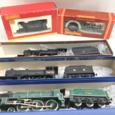 2 Boxed Hornby 00 Gauge Tank Engines. And 3 Other Locomotives Including Lima And Hornby. No Reserve.