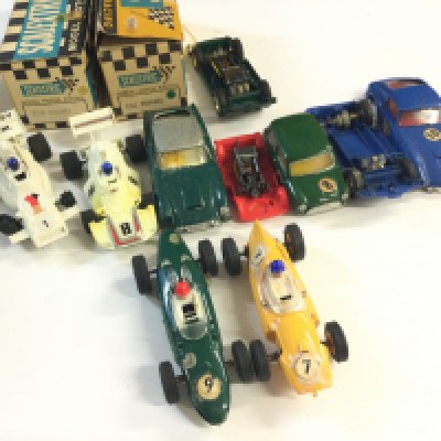 A Small Collection of Vintage Scalextric Cars. Ideal For Spare Parts Including 2 Empty Boxes.