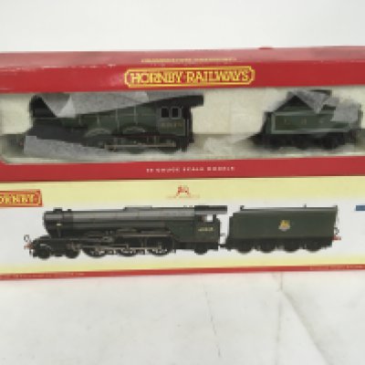 A pair of boxed Hornby 00 gauge model locomotives featuring R284 Class B12.3 and R2341 Class A3. Windsor Lad. DCC Ready. No reserve