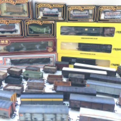 A Collection of 00 Gauge Boxed And Loose Rolling Stock. No Reserve.