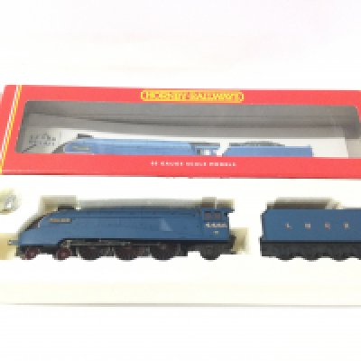 A Boxed Hornby 00 Gauge LNER 4-6-2 Class A4 Locomotive Mallard #R2059.