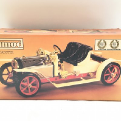 A Boxed Mamod Steam Roadster #SA1 Mint In Unused Condition With Accessories And Original Packaging.