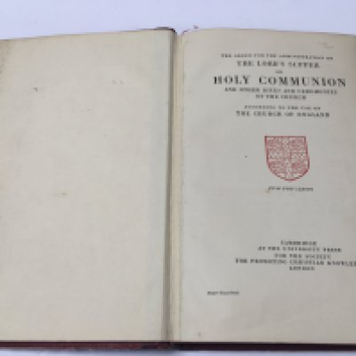 A common prayer book from 1783 and two victorian bibles and one holy communion.