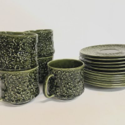 A Sylvac tea set with cups and plates , this lot cannot be posted. NO RESERVE