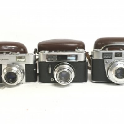 Vintage cameras including a Voigtl&auml;nder Vito B, Vitoret DR, Kodak Retinette IB. This lot cannot be posted. NO RESERVE
