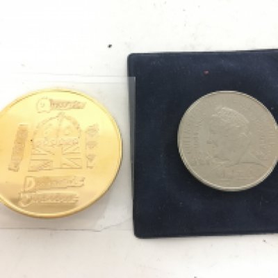 A 2000 Queen Mother coin and a Queens Diamond Jubilee Blackpool tower coin. Postage category A- NO RESERVE