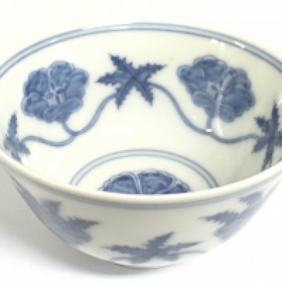 A 20th century small Chinese blue and white dish. Diameter 8cm No obvious damage or restoration This lot cannot be posted