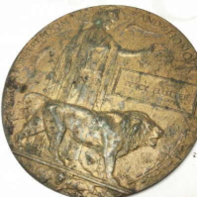 A WW1 death penny, dedicated to Percy Flutter. Postage category B