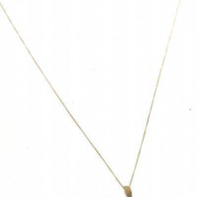 A 9 carat gold emerald pendant on a 9ct gold chain, 1.4g. Postage category A