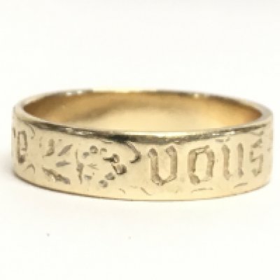 A 14 carat yellow gold ring, 3.3g. Size O. Postage category A