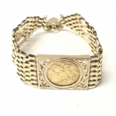 A 9ct gold gate bracelet set with a 1895 Melbourne mark full sovereign. 27.36g