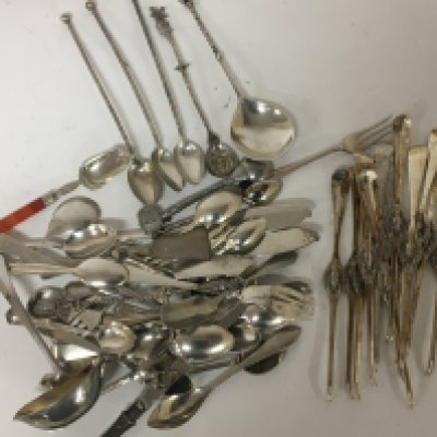 A collection of mixed Dutch silver Cutlery 833/1000 and other cutlery some plated and a set of white metal lobster folks. Total weight 1200g approximately