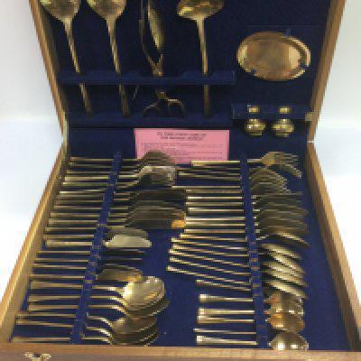 Three vintage cased cutlery sets. Shipping category D.