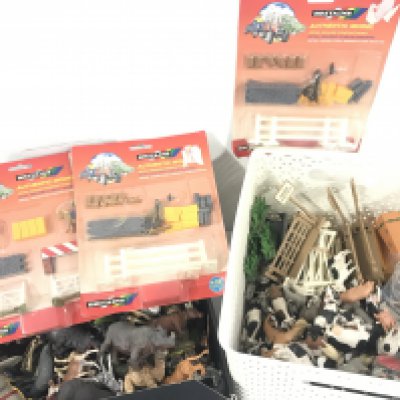 2 Boxes Containing Britains Plastic Farming And Zoo Animals Etc.(2).