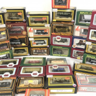 A Collection Of Boxed 00 Gauge Wagons. Various Makes. No Reserve.