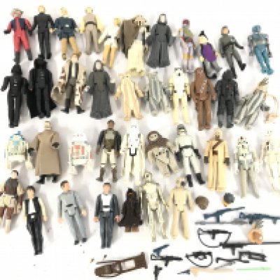 A Collection Of Vintage Star Wars Figures And Some Accessories. No Reserve.