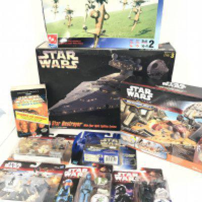 A Collection Of Star Wars Model Kits. Figures And a Force Awakens Micro Machines Set. No Reserve.