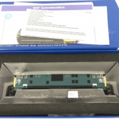 A Boxed 00 Gauge Dapol Class 22 BR Blue