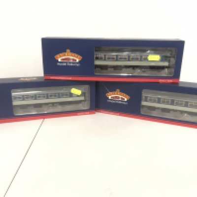 3 Boxed Bachmann 00 Gauge Pullman Coaches. (3)