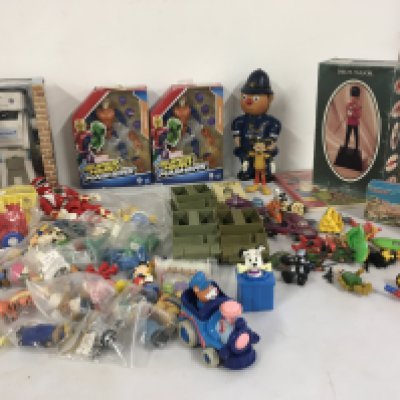 A mixed collection of vintage and newer toys comprising figures..action figures..vehicles..building. Includes Marvel etc. No Reserve