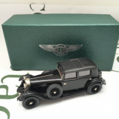 A Boxed Lansdowne Models 1930 Bentley 8 Ltr #LDM.75.