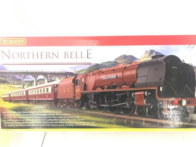A Boxed Hornby 00 Gauge Northern Belle Set #R1065