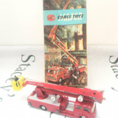 A Boxed Corgi Simon Snorkel #1127