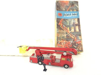 A Boxed Corgi Simon Snorkel #1127.