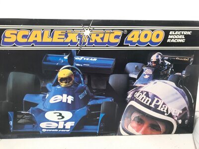A Boxed Scalextric 400 Set.