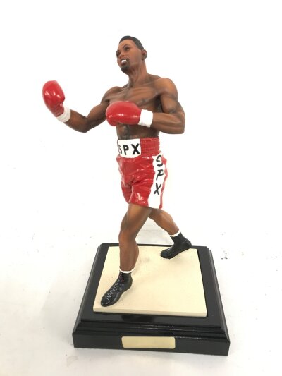 A Endurance Art Of Sport Lennox Lewis Figure.