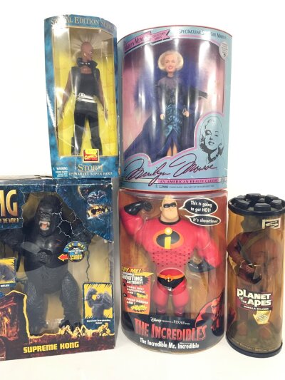 A Collection Of Various Toys Including Mr. Incredible. King Kong. A Marilyn Monroe Doll.  Star Wars Model Kit. A Toy Bizz Storm Figure. Victory Valor Figures Etc. No Reserve. (2).