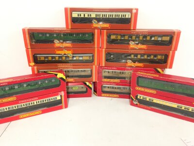 A Collection Of Hornby 00 Gauge Coaches. Including Pullman.