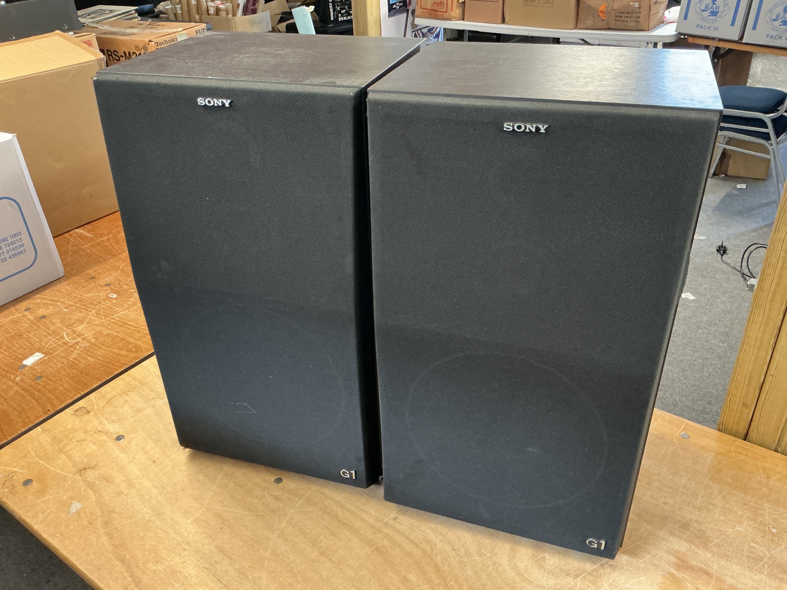 A pair of Sony G1 SS-G1 MKIII  floorstanding speakers.