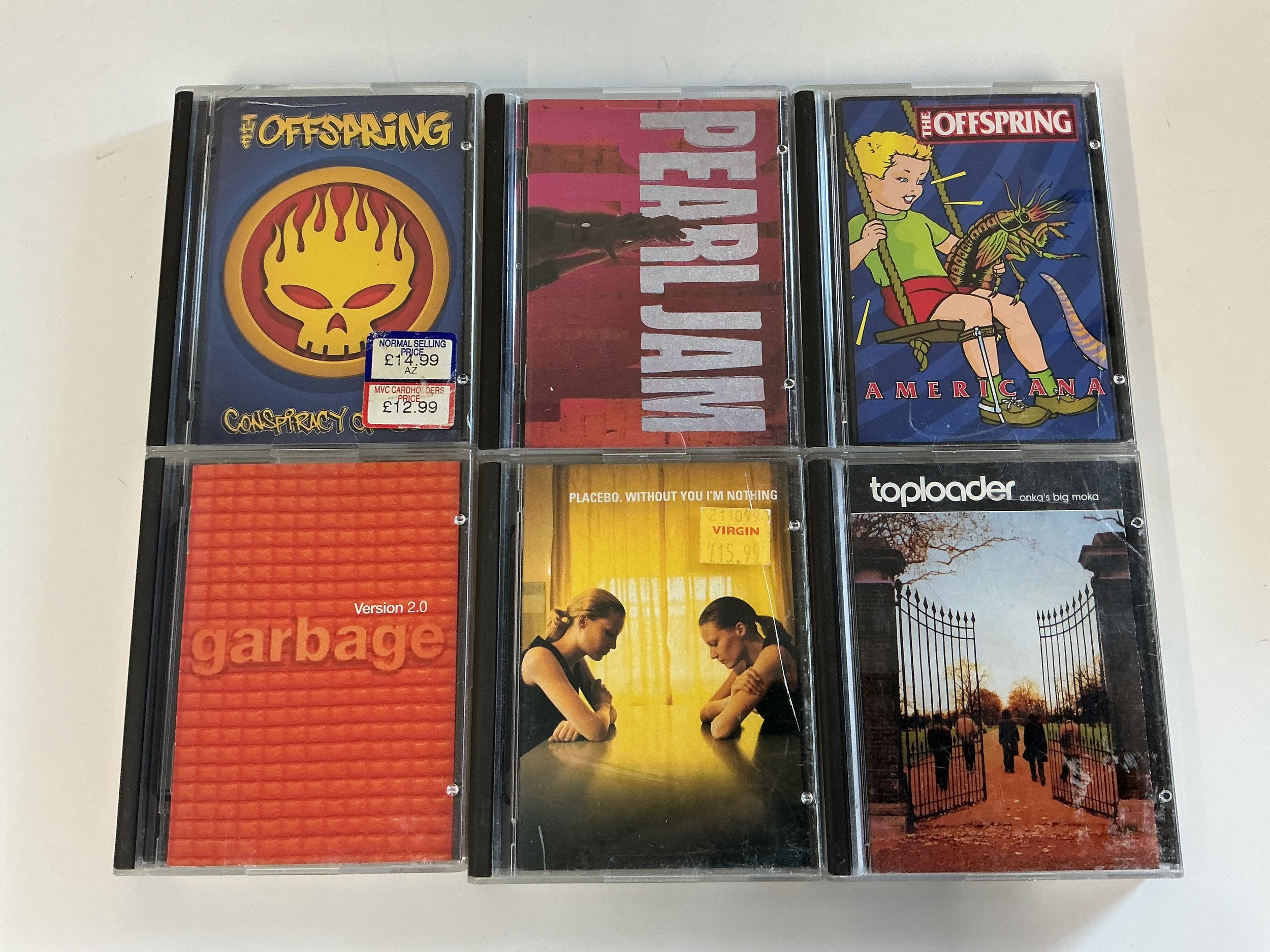 Six minidiscs by various artists comprising Pearl Jam, The Offspring, Placebo, Garbage and Toploader.
