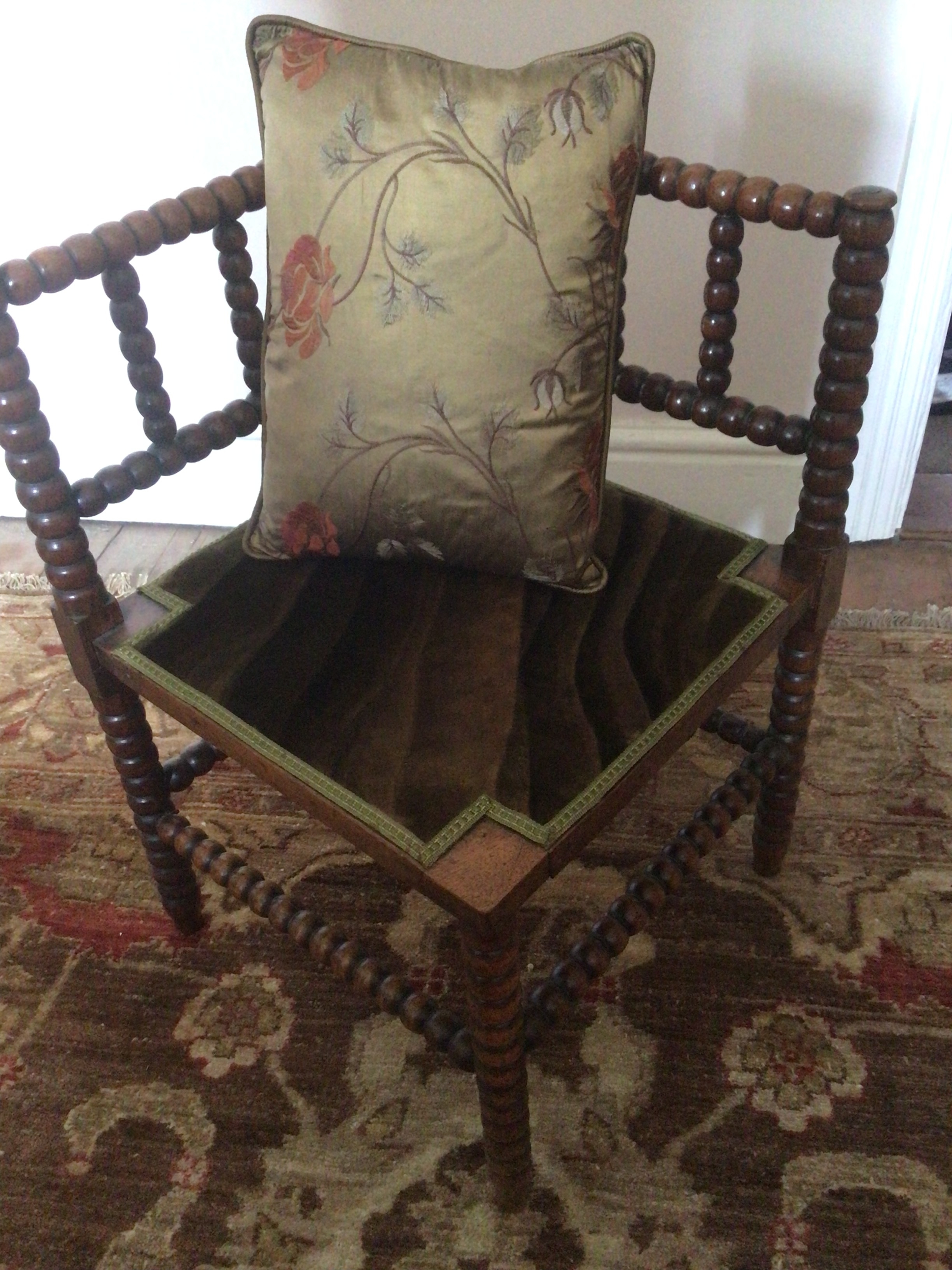 A nice Victorian bobbin turned corner chair. 