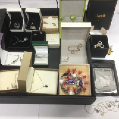 A collection of modern silver fashion jewellery. Shipping category B.