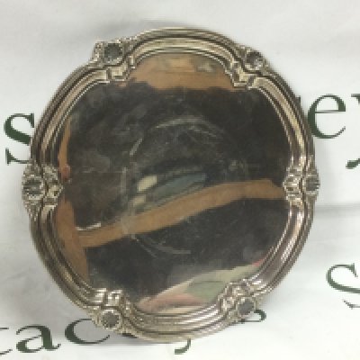 A silver salva, Sheffield hallmarks, approx width 26cm and approx 531g. Shipping category B.