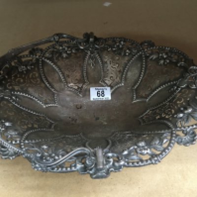 A Victorian silver swing handle basket 970 grams .