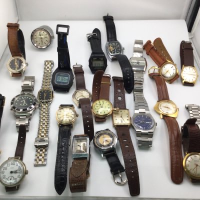 A collection of 22 watches including a vintage Longines quartz&rsquo;s seen running a self winding Bulova seen running and an interesting 14k gold plated button wind pocket watch which has been converted to be a wrist watch winds and runs intermittently. Postage B