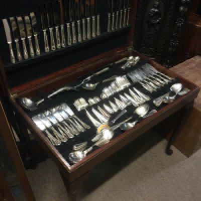 A raised canteen of silver plated cutlery. Shipping category D.