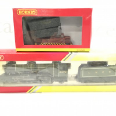 A Boxed Hornby 00 Gauge Flying Scotsman LNER Class AI #R3086 and a 0-4-0 Diesel Barabel #RR3354.